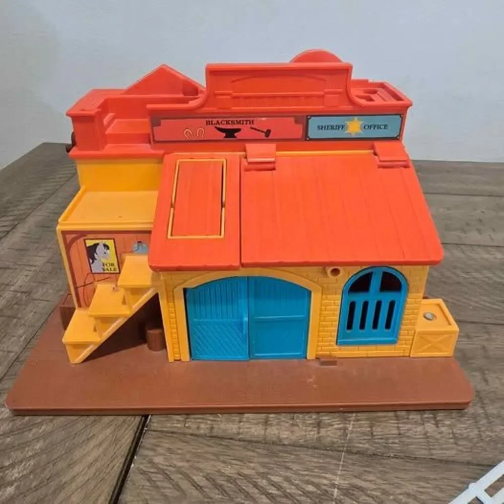 Vintage 1982 Fisher-Price Little People Western Town #934 Figures Accessories